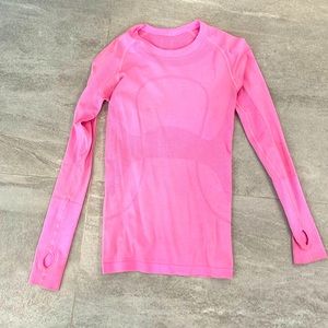 Lululemon Size 2 Long Sleeve Top
